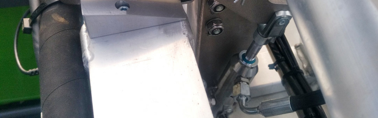 Modif-verrouillage-rampes-4x-pulve-automoteur-FENDT-Hydro-Ouest